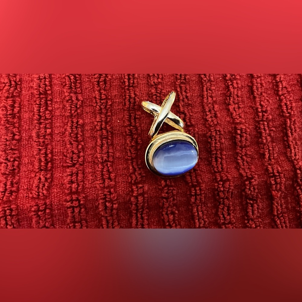 Charm pendant